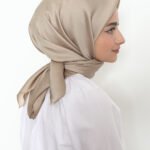 Kristal Eşarp Badem